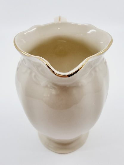 Pot à lait en porcelaine