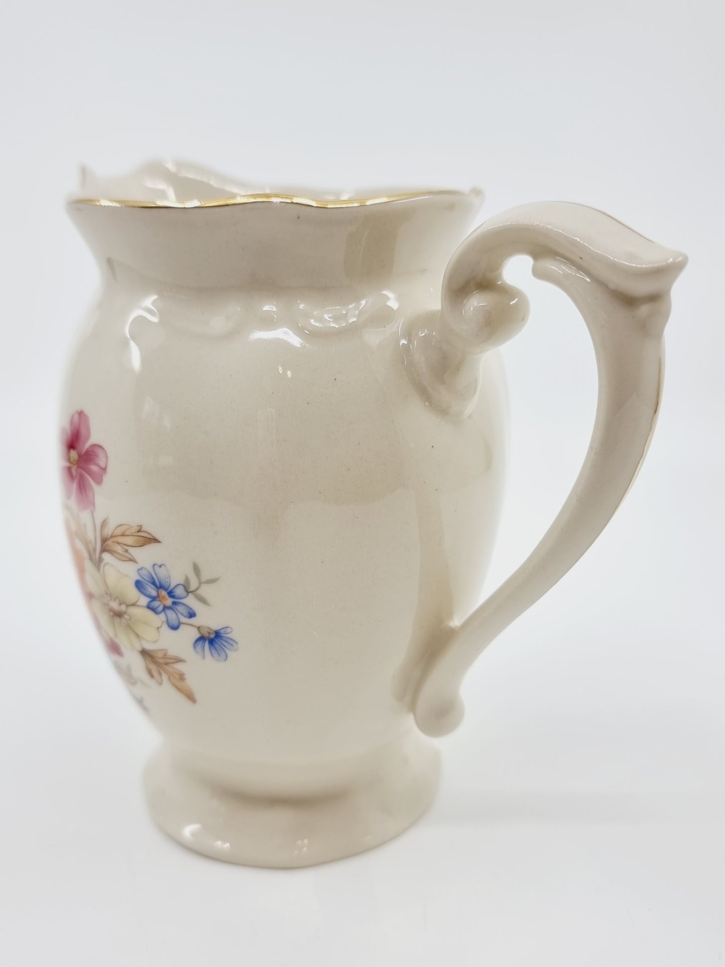 Pot à lait en porcelaine