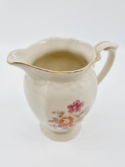 Pot à lait en porcelaine