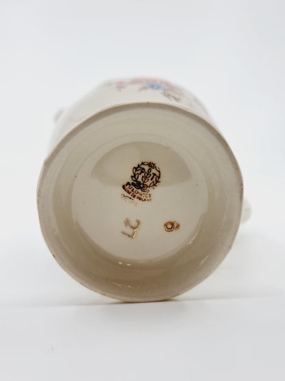 Pot à lait en porcelaine