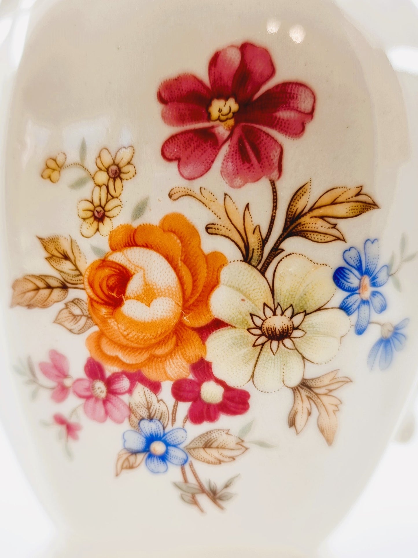 Pot à lait en porcelaine