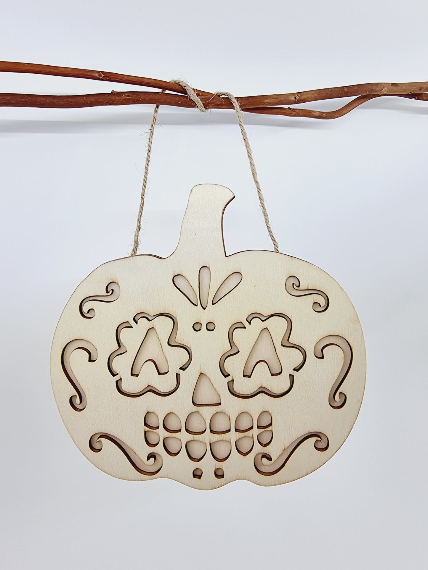 Citrouille à suspendre en bois