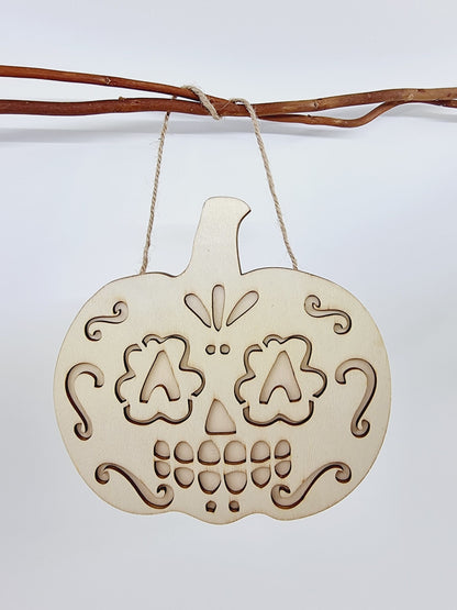 Citrouille à suspendre en bois