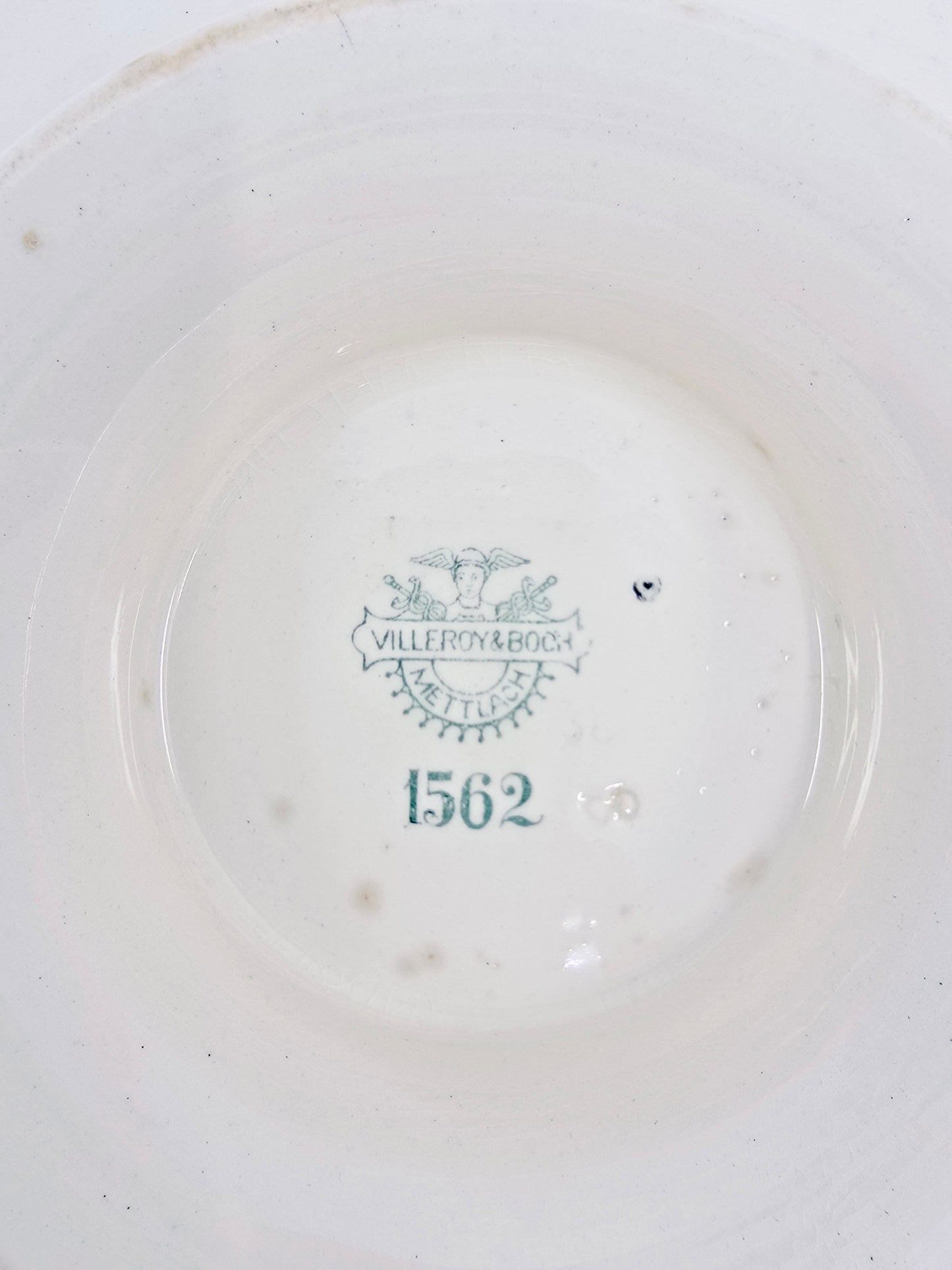 Assiette sur pied - Villeroy & Boch Mettlach 1562