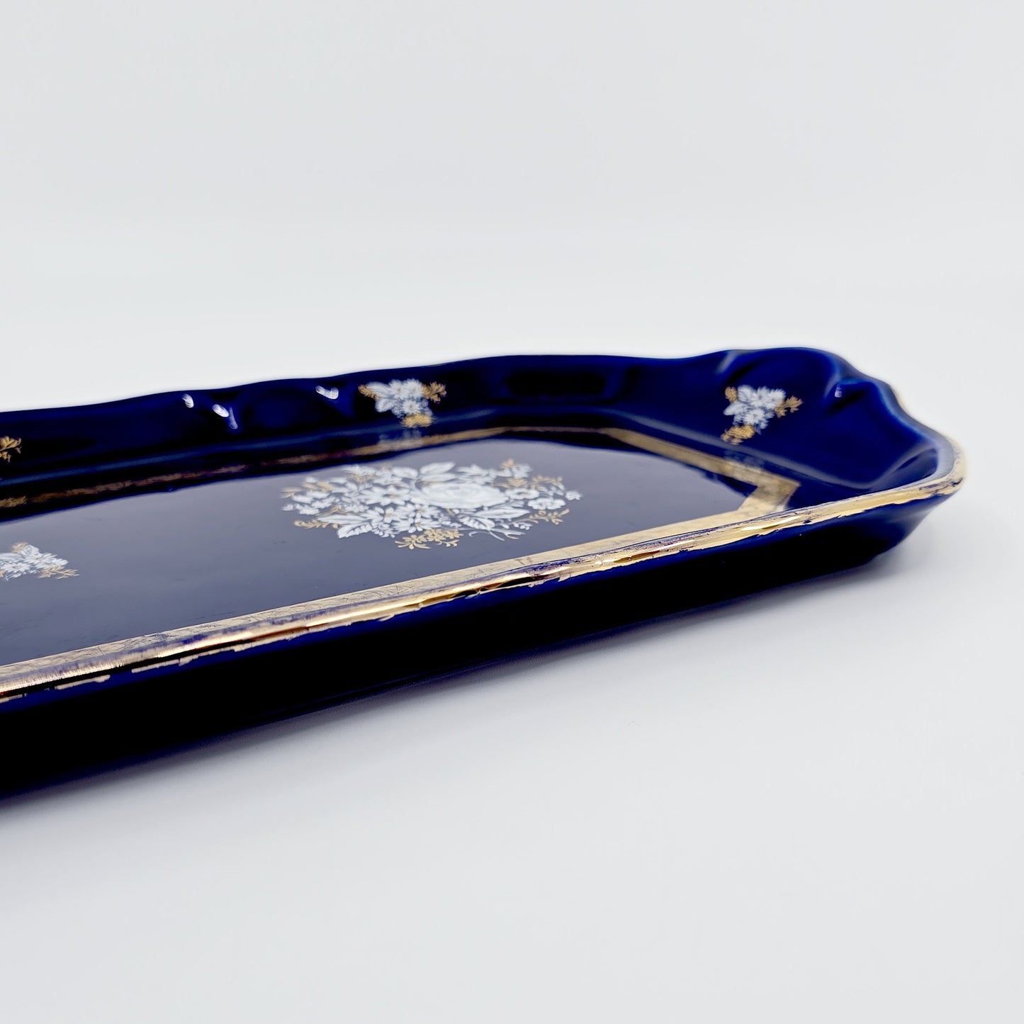 Plat à cake en porcelaine de France
