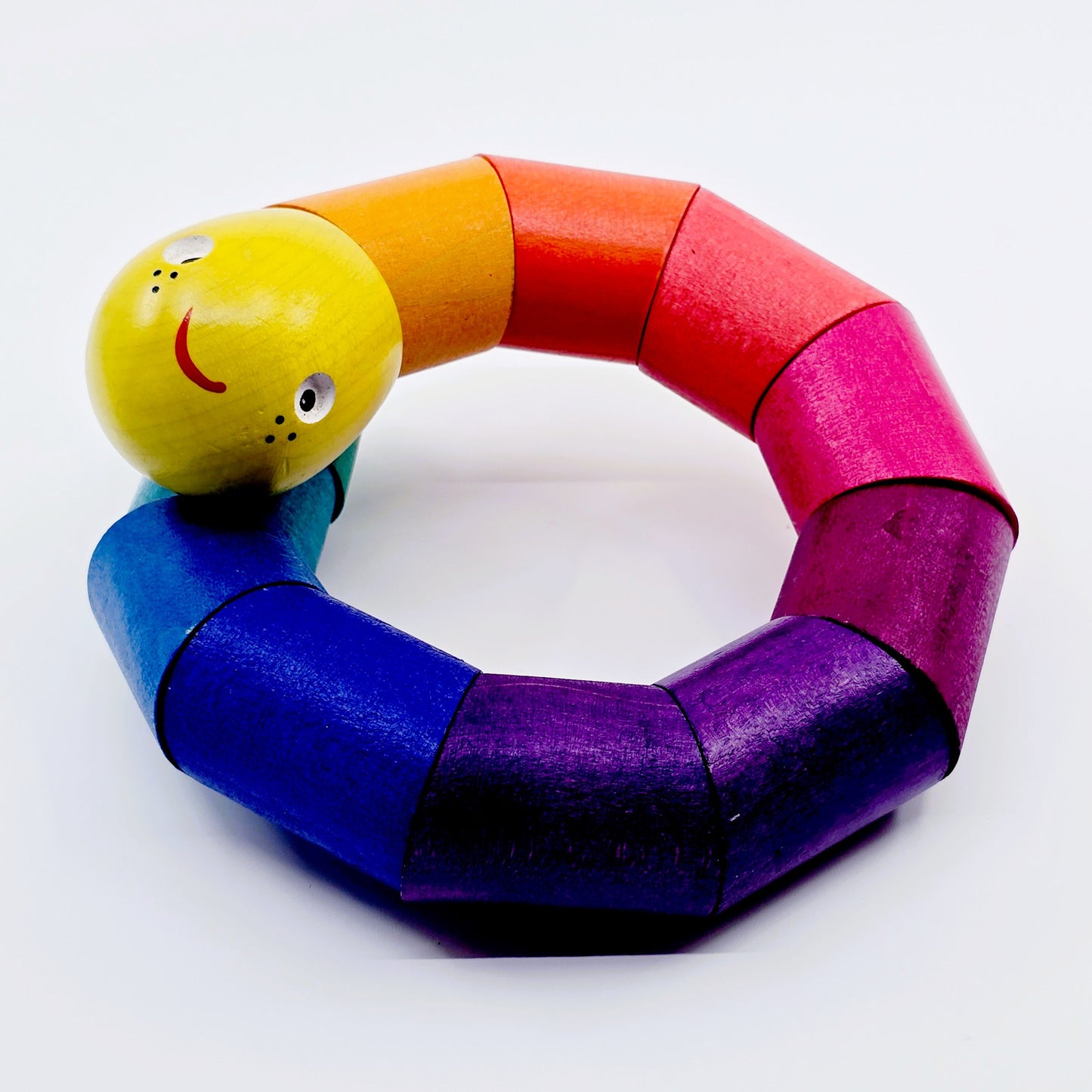 Chenille articulée en bois