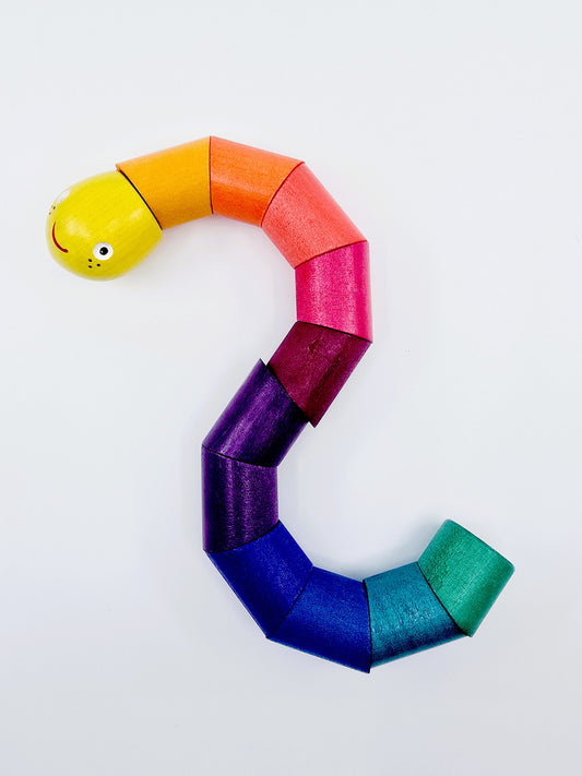 Chenille articulée en bois