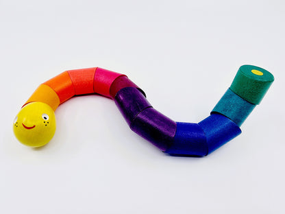 Chenille articulée en bois