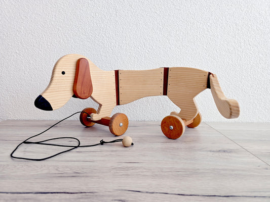 Chien articulé en bois à tirer