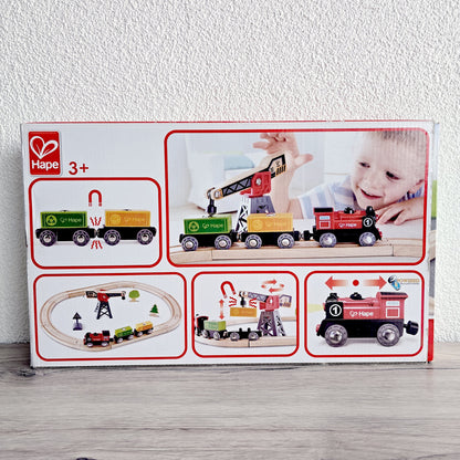 Circuit train en bois Hape – Livraison de marchandises