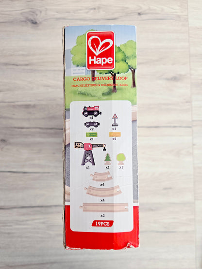 Circuit train en bois Hape – Livraison de marchandises