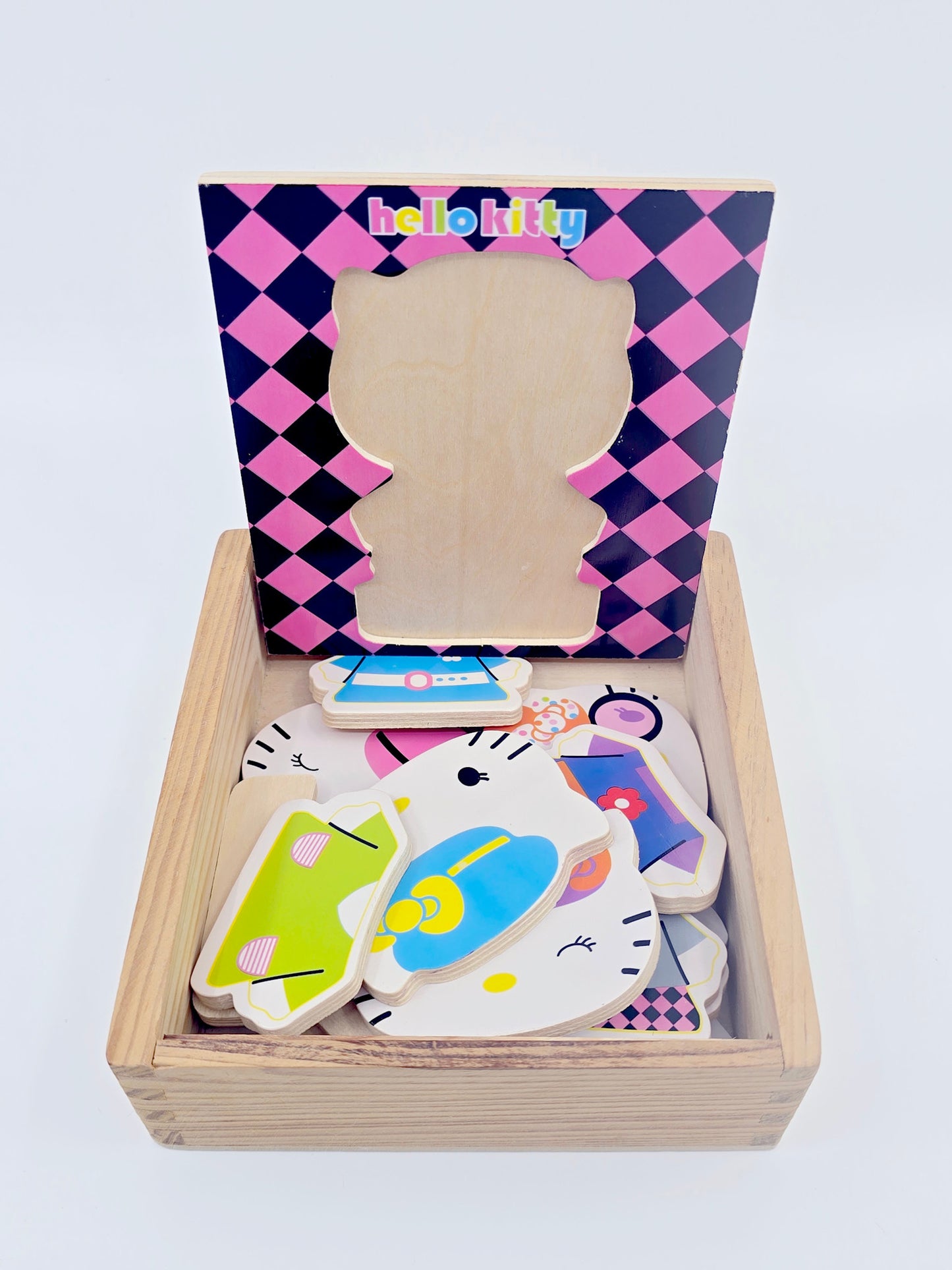 Puzzle à encastrement – Hello Kitty à habiller