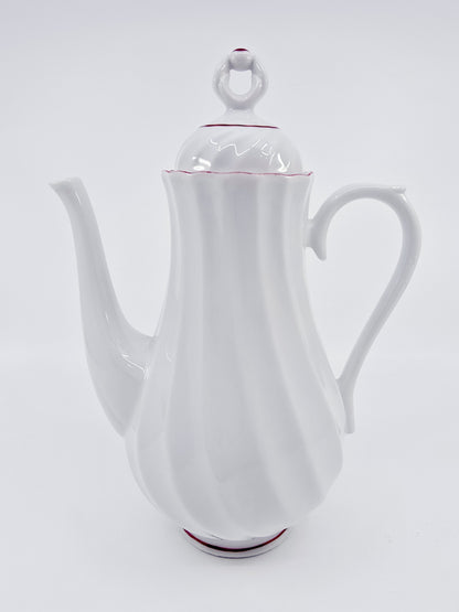 Théière en porcelaine blanche