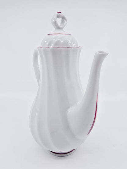 Théière en porcelaine blanche