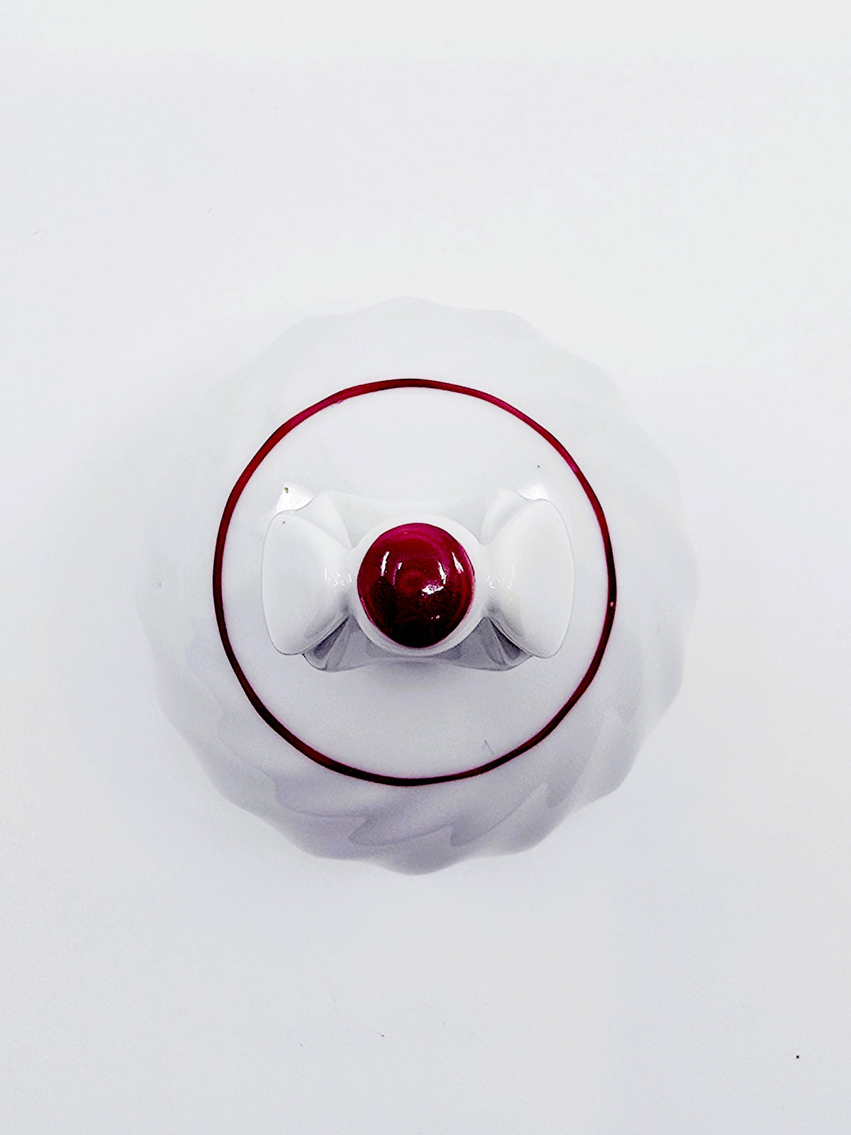 Théière en porcelaine blanche