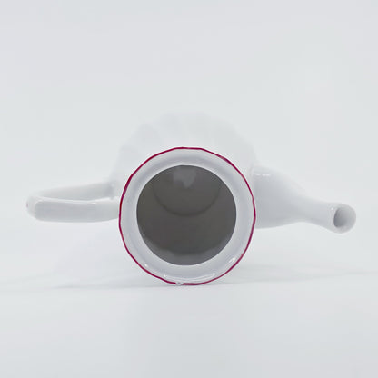 Théière en porcelaine blanche