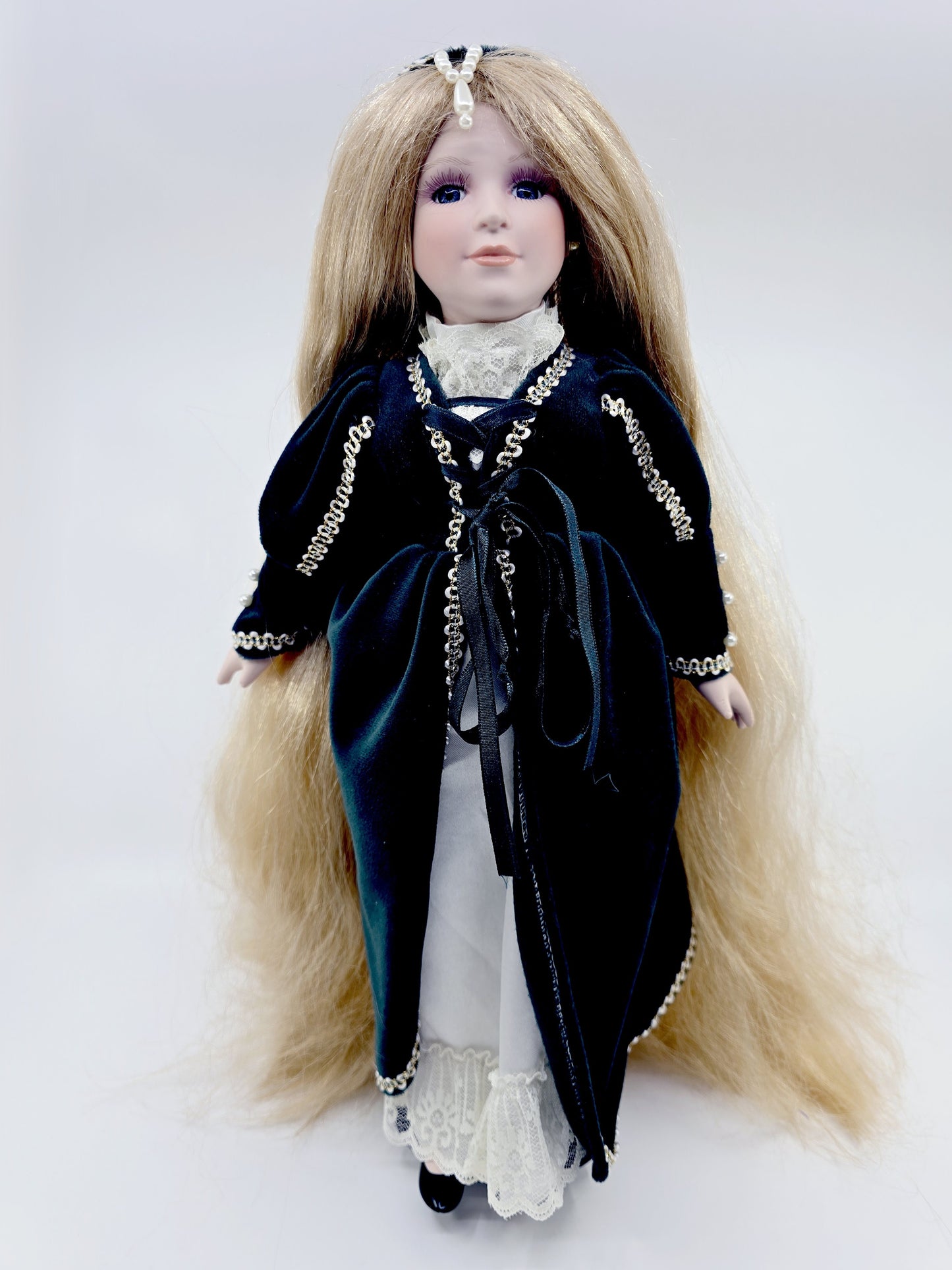 Poupée en porcelaine, Fairytale Collection - Raiponce