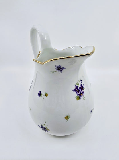 Service ancien en porcelaine fleurie – 41 pièces