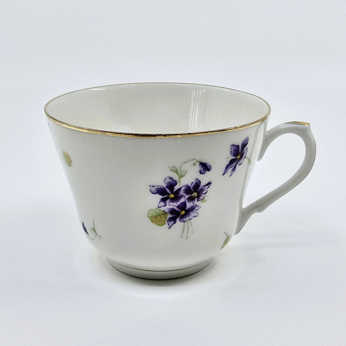 Service ancien en porcelaine fleurie – 41 pièces