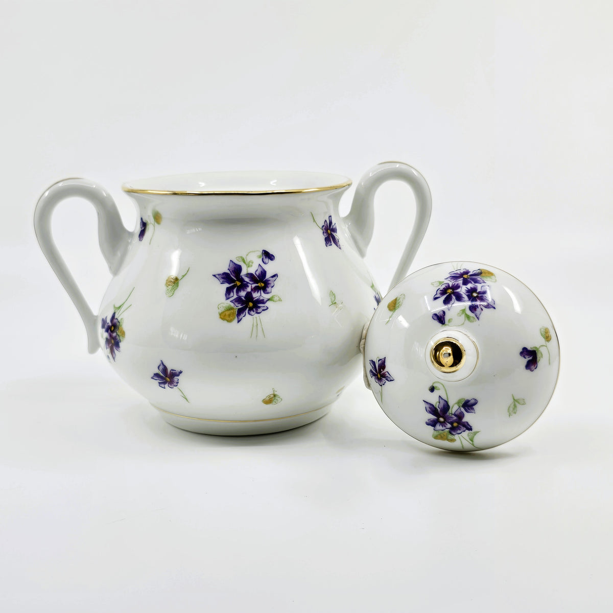 Service ancien en porcelaine fleurie – 41 pièces