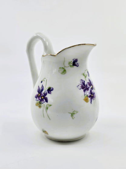 Service ancien en porcelaine fleurie – 41 pièces
