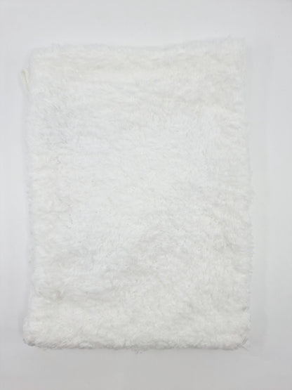 Gant de toilette blanc avec coeur rouge (21 X 16 cm)