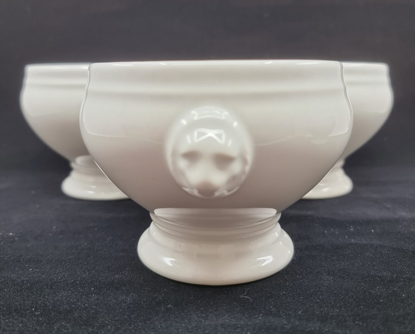 Soupière blanche (4 pièces )