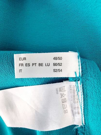 Tunique avec collier de perles (SIZE :  EUR 48/50)