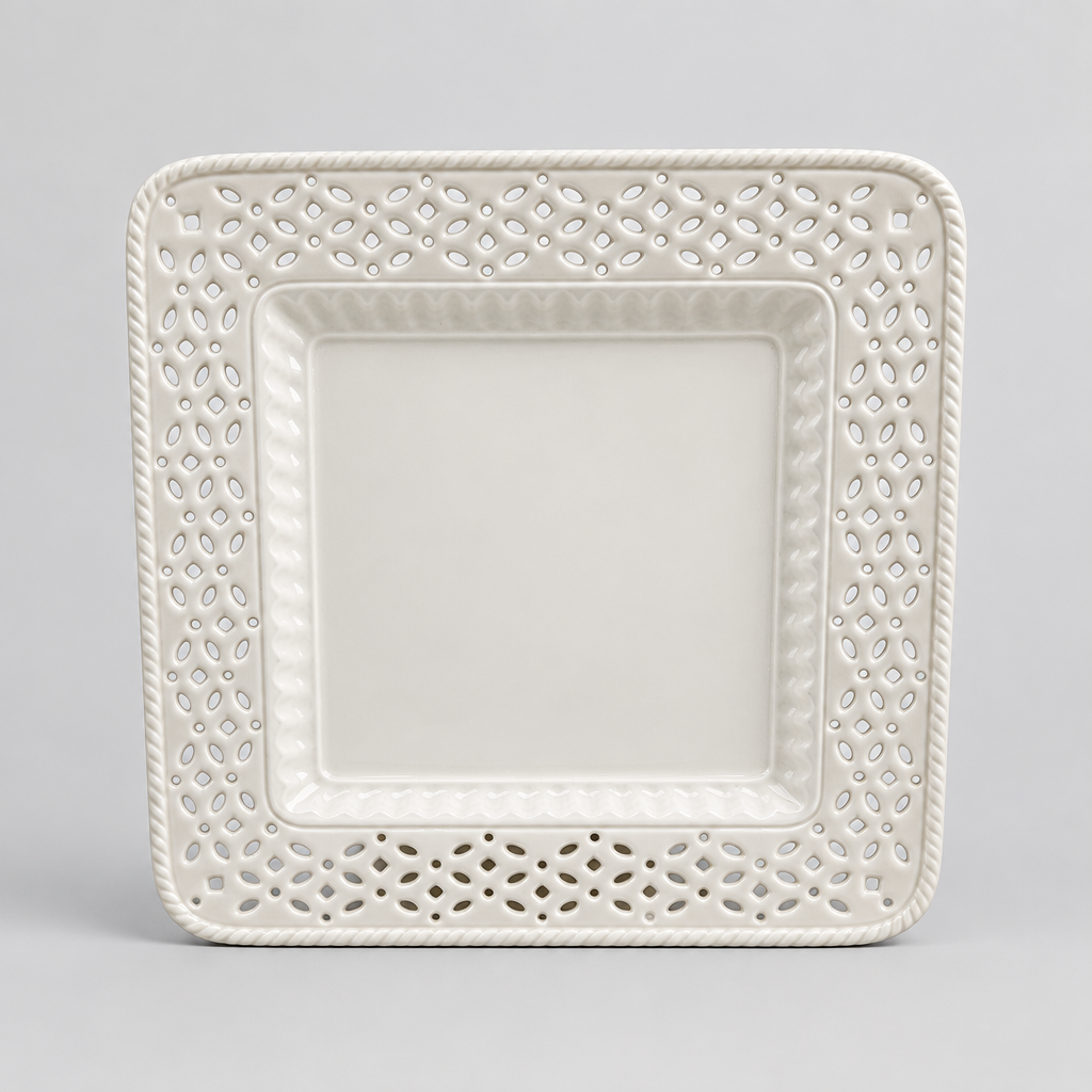 Assiettes ajourées en céramique (12 pièces)