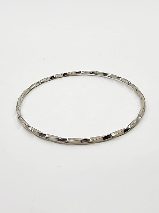 Bracelet fin torsadé argenté