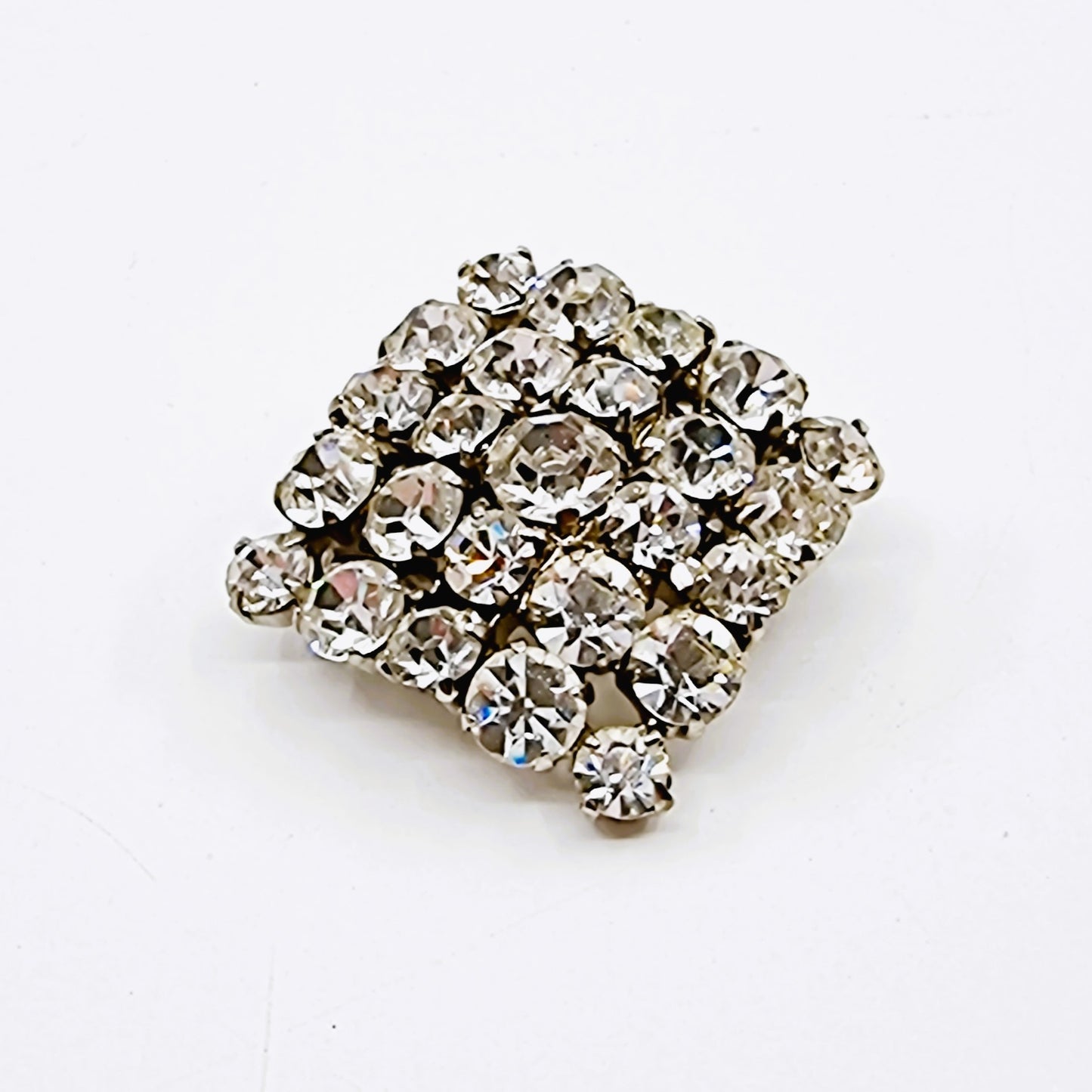 Broche carrée