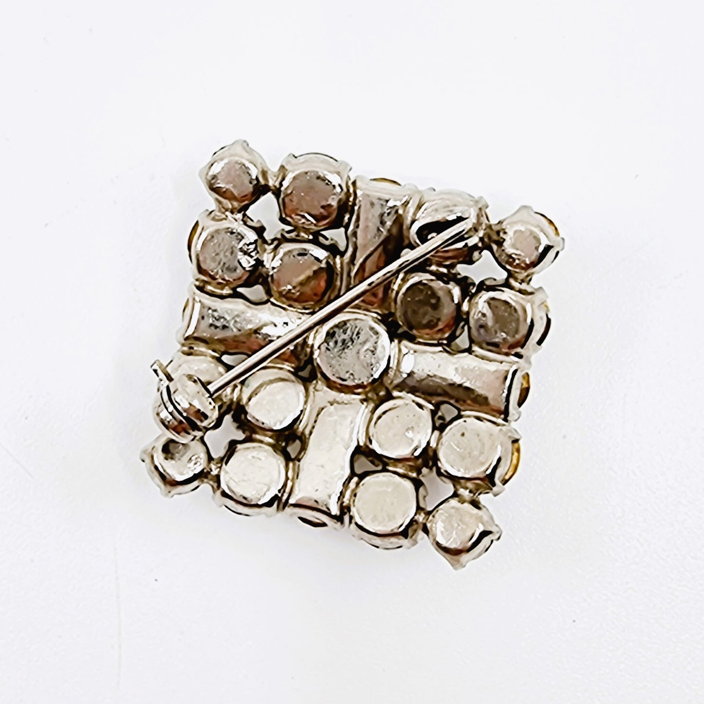 Broche carrée