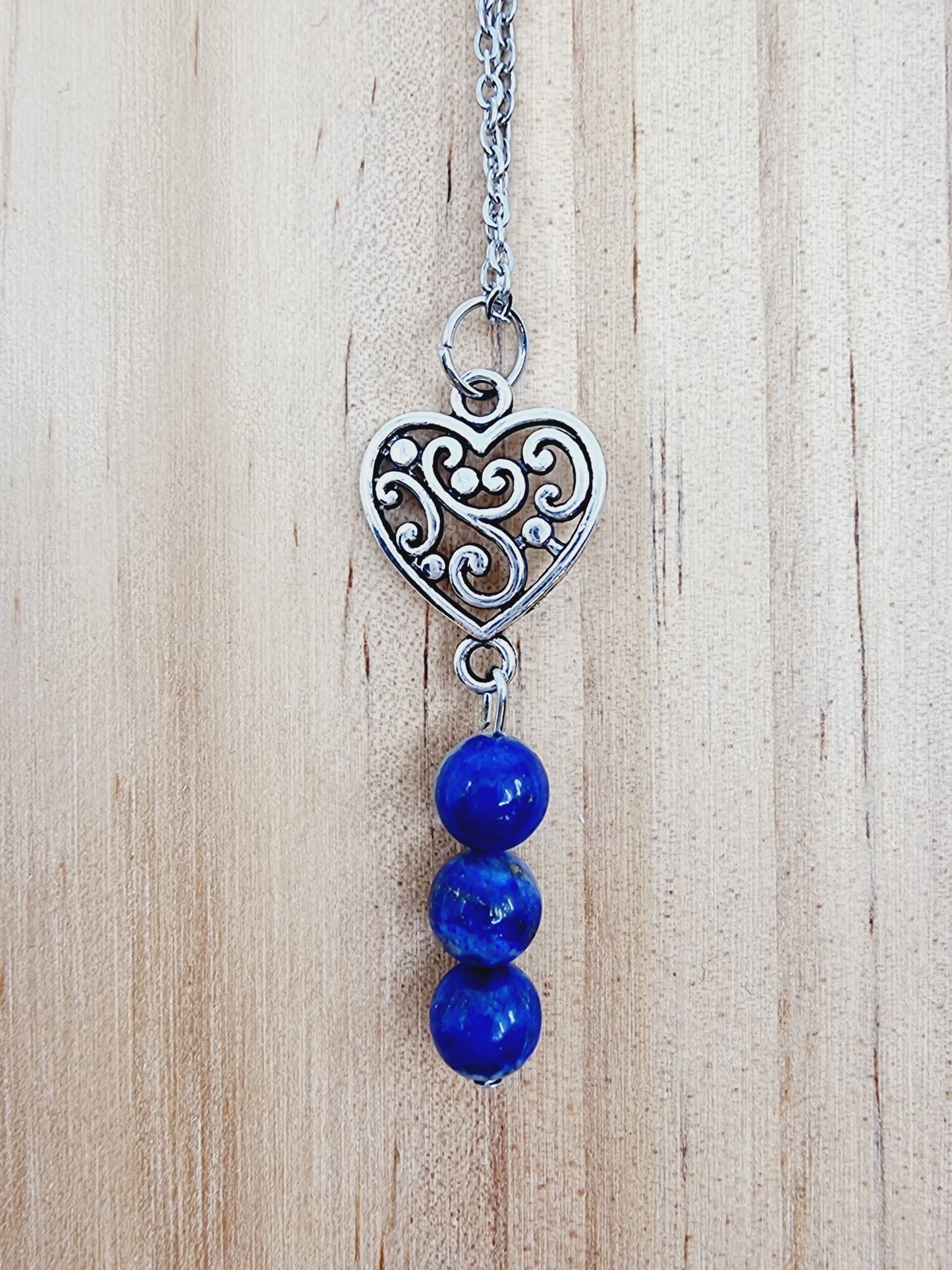 Collier coeur à fioriture - Lapis-lazuli avec calcite
