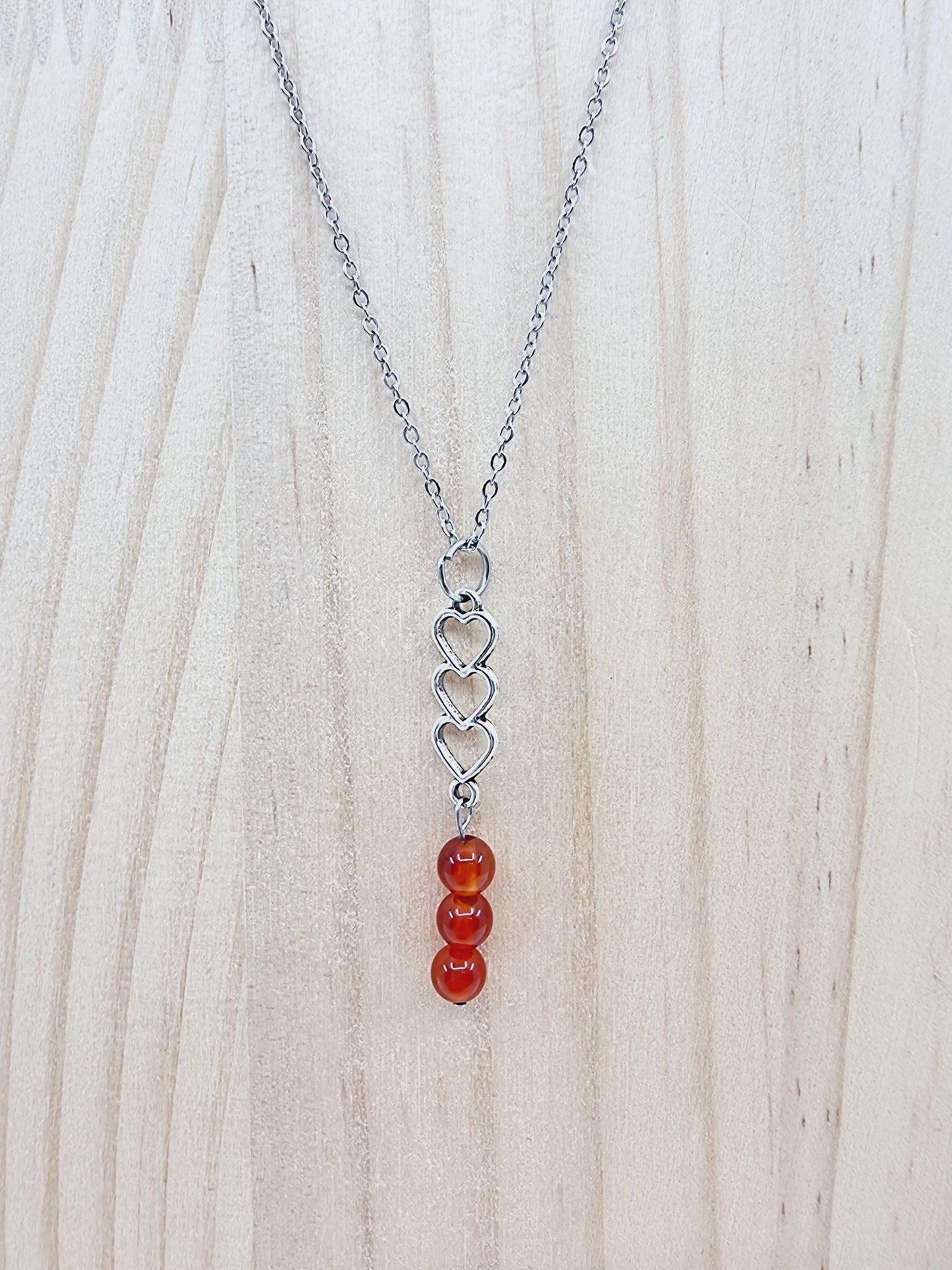 Collier trio de coeurs - Agate rouge