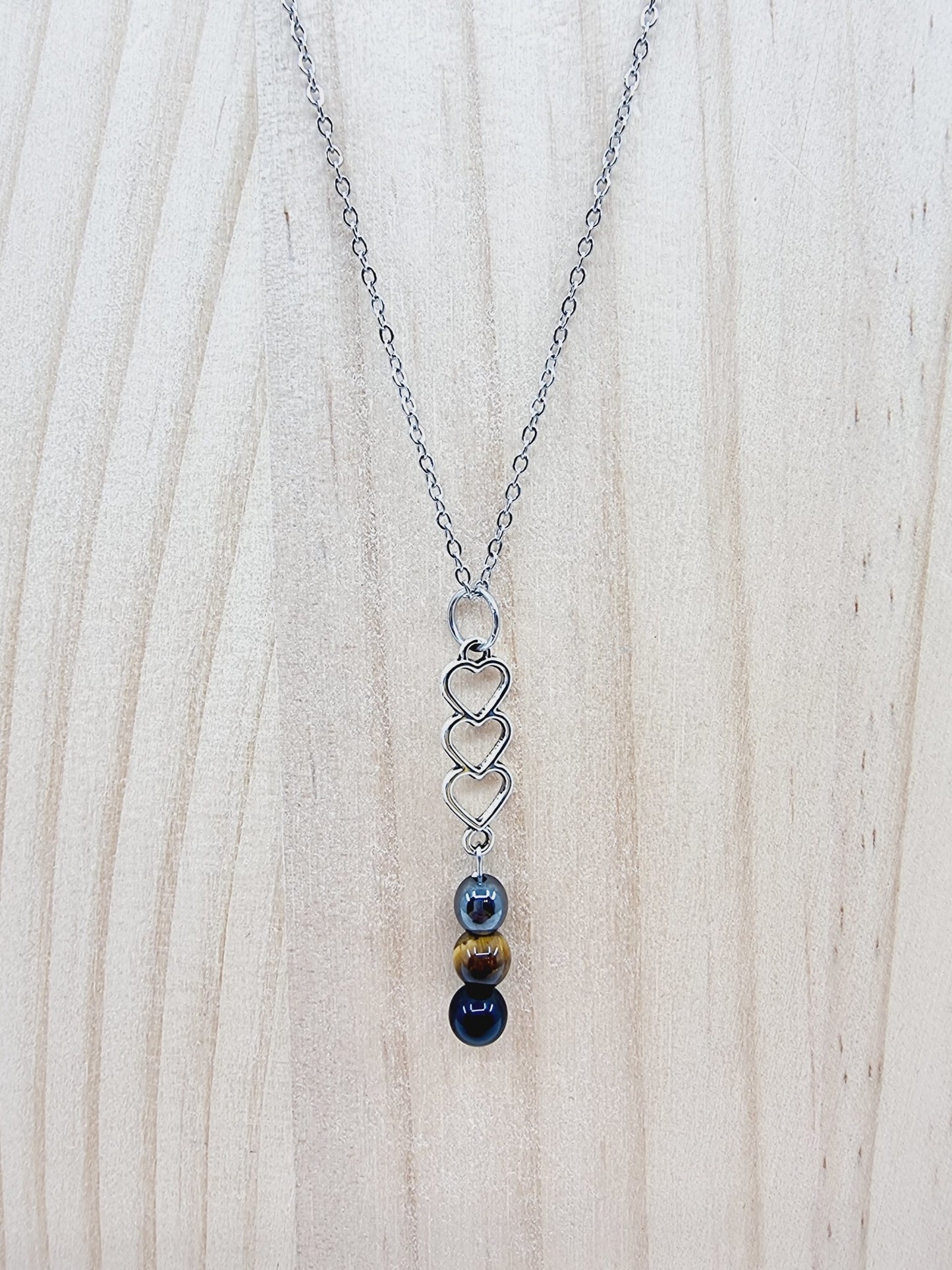 Collier trio de coeurs - Pierres de protection