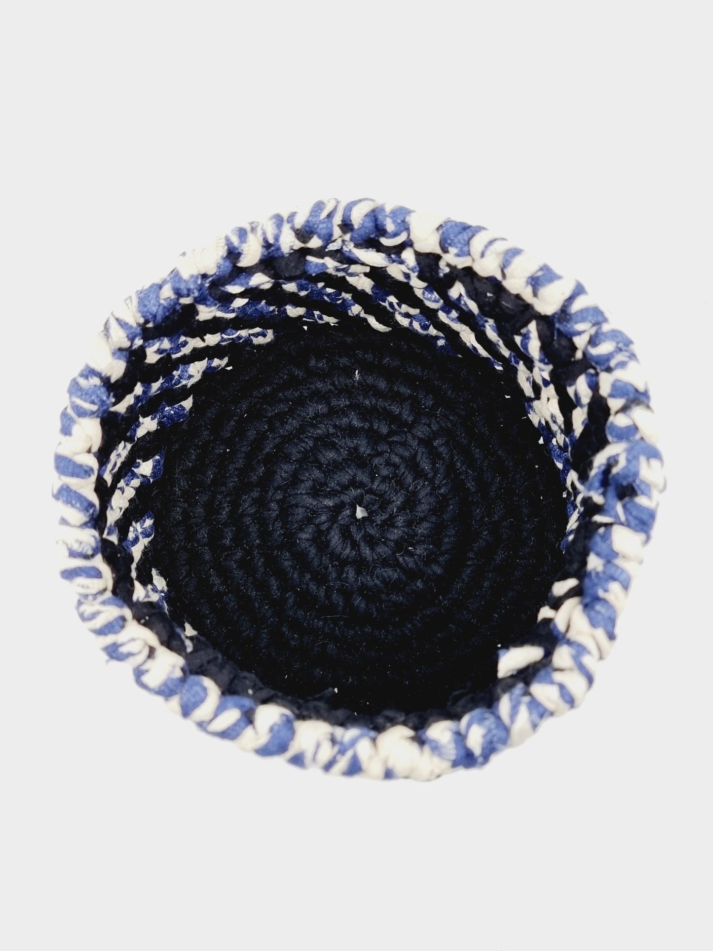 Corbeille - ronde/noire, bleue, blanche