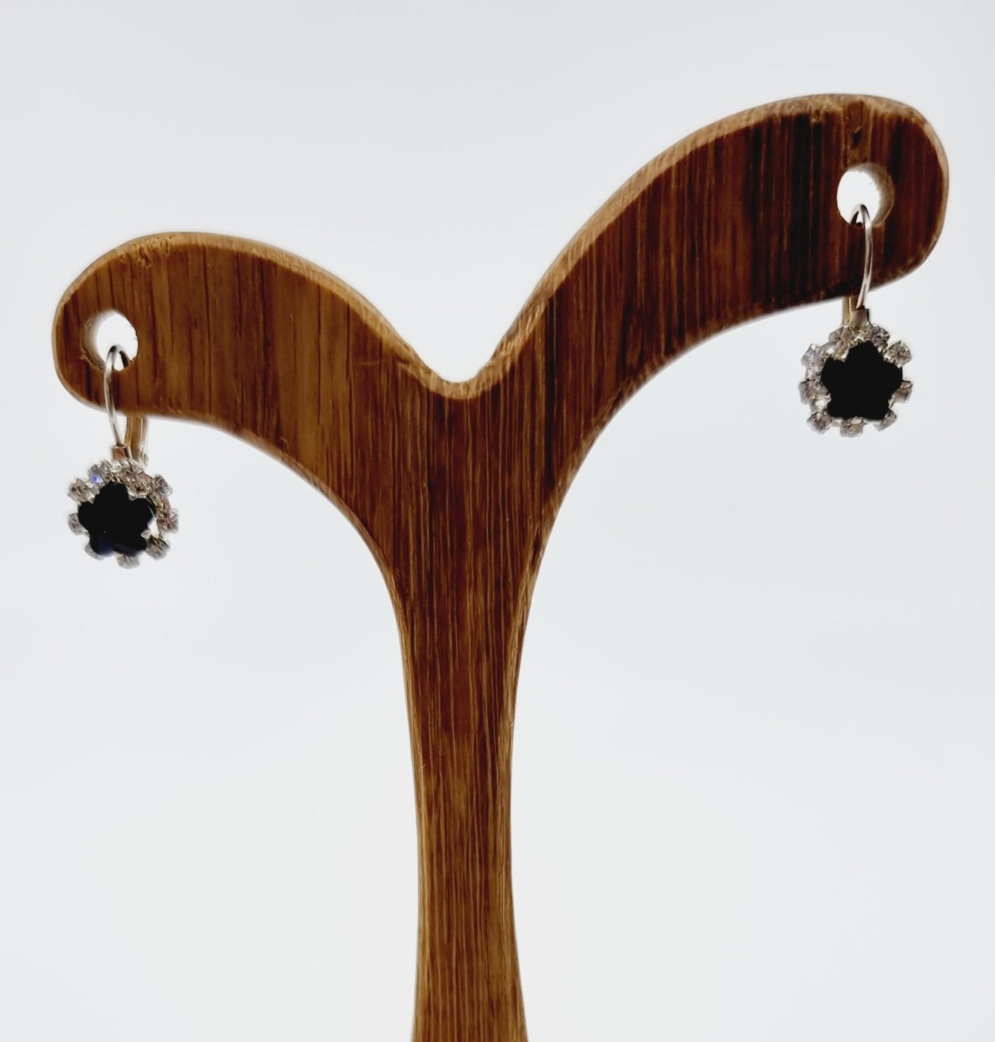 Boucles d'oreilles chic - fleur noire