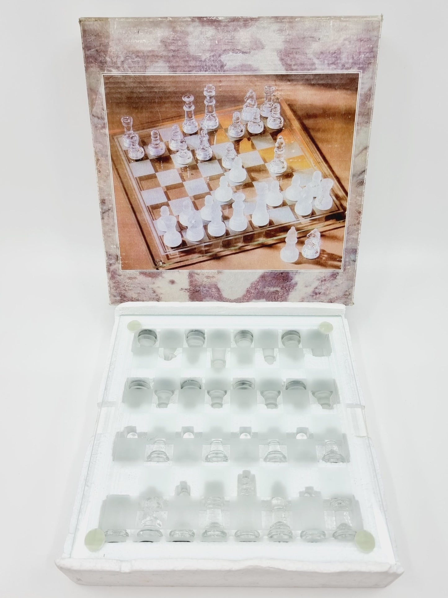 Jeu d'échecs en verre