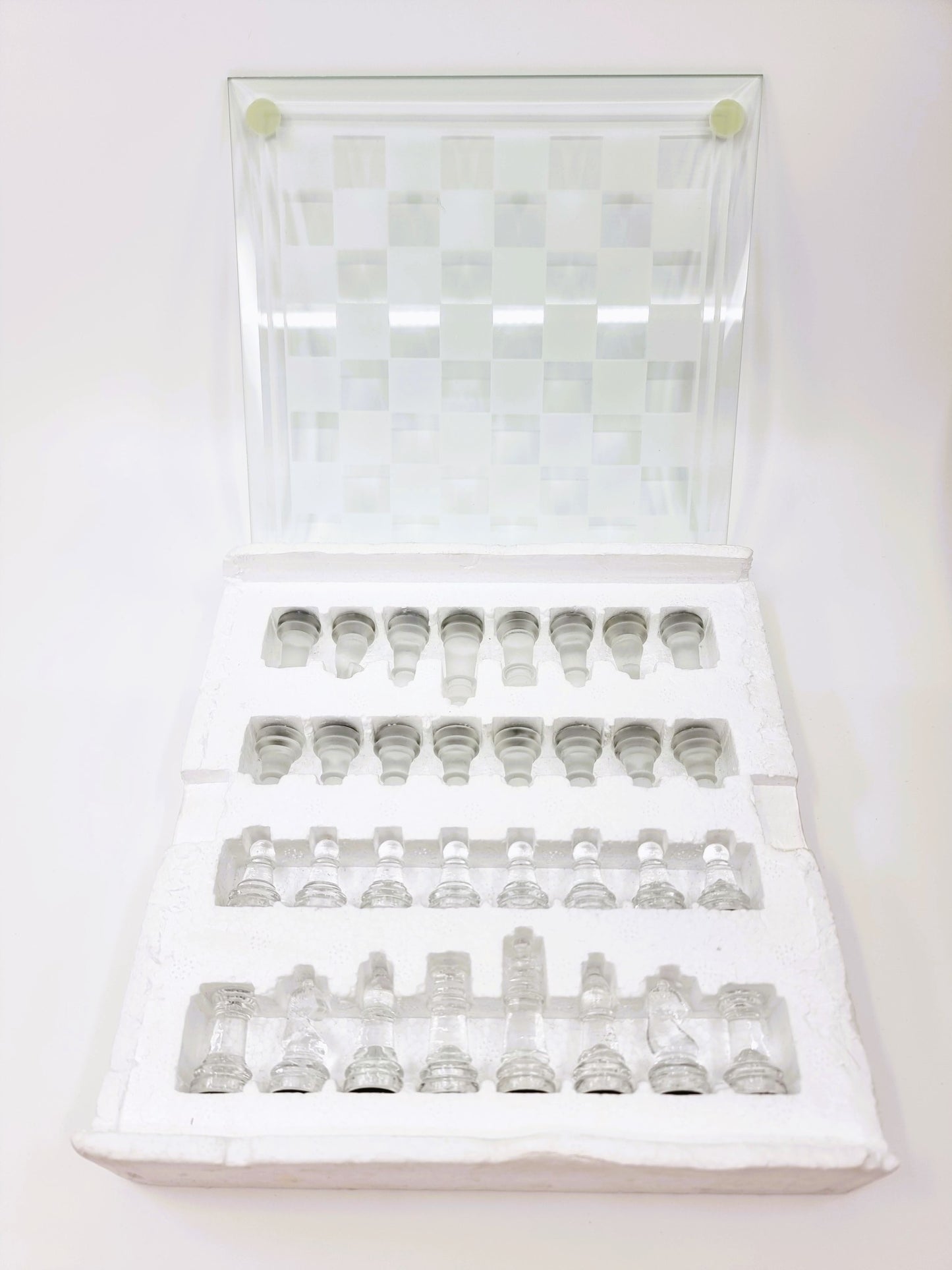 Jeu d'échecs en verre