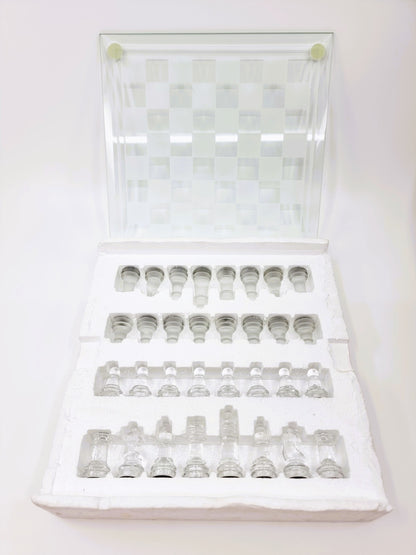 Jeu d'échecs en verre