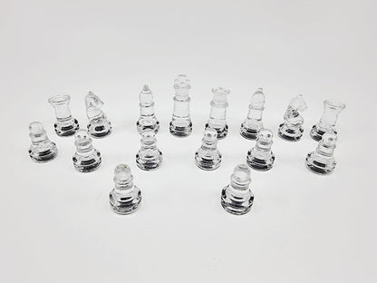 Jeu d'échecs en verre