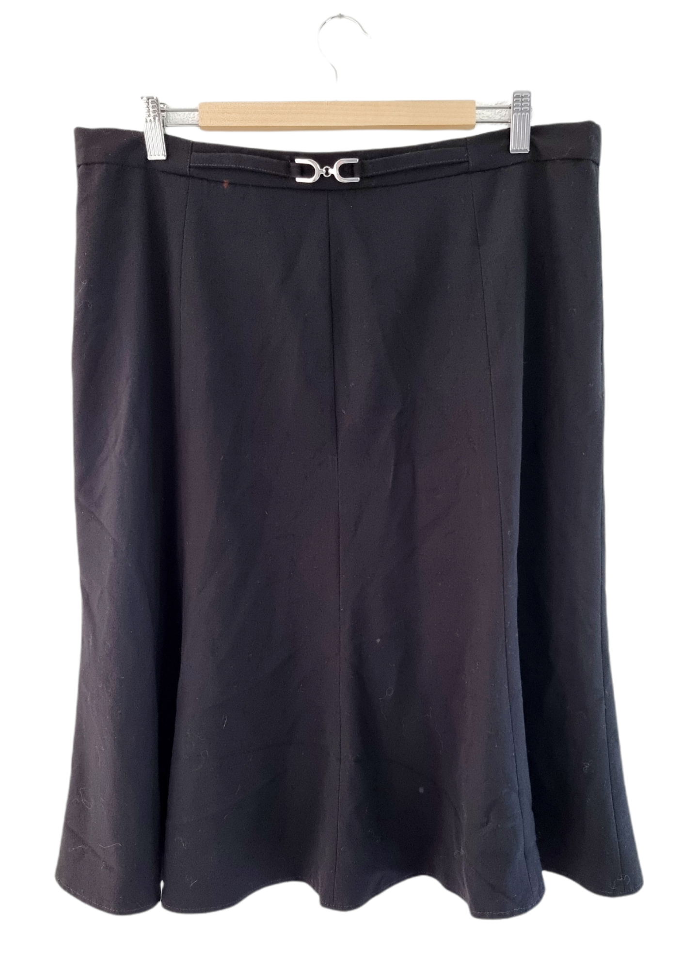 Jupe mi-longue avec ceinture noire (SIZE : CH 46 /E 48)