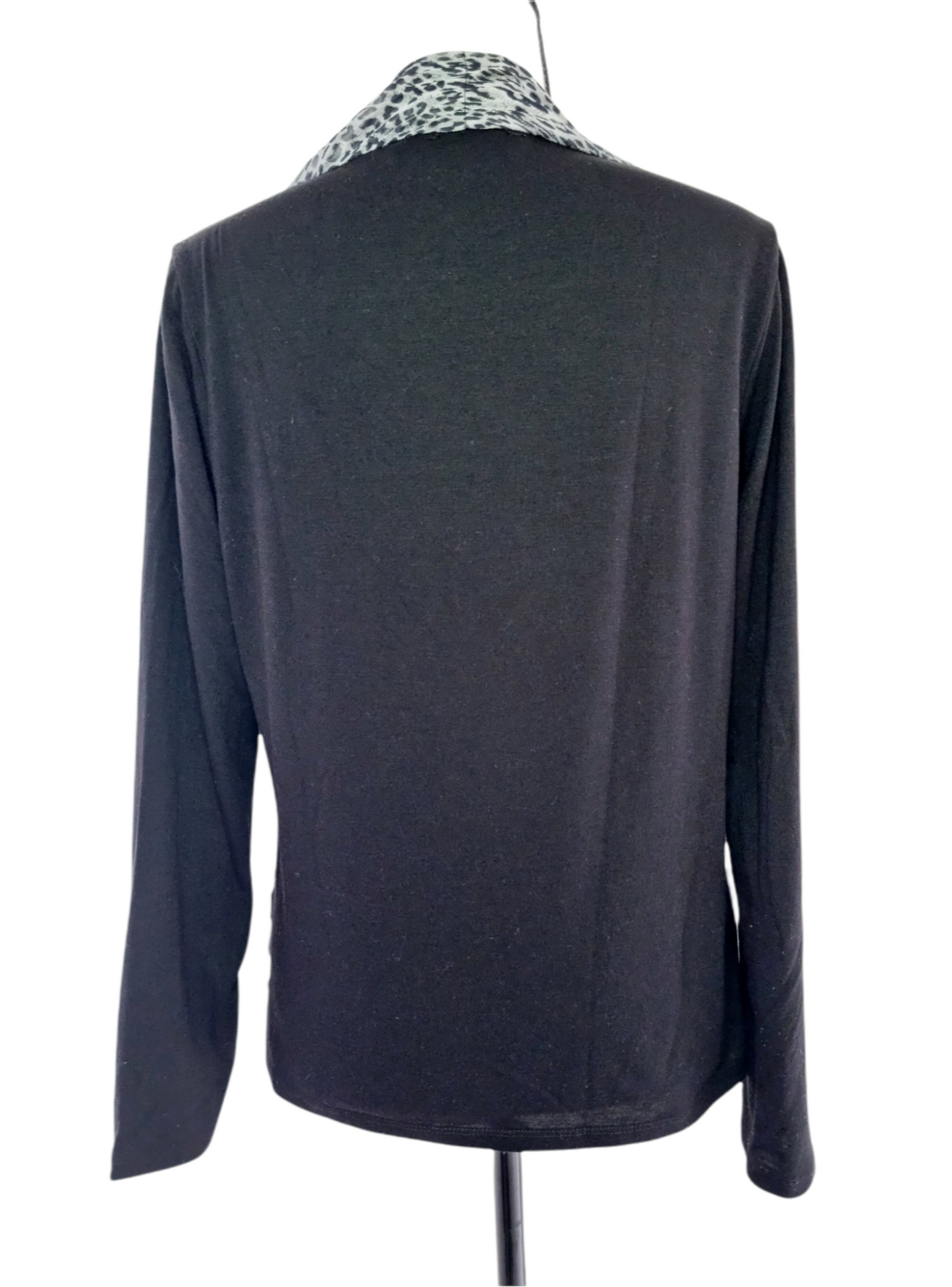 Pull cache-cœur imprimé léopard (SIZE : S)