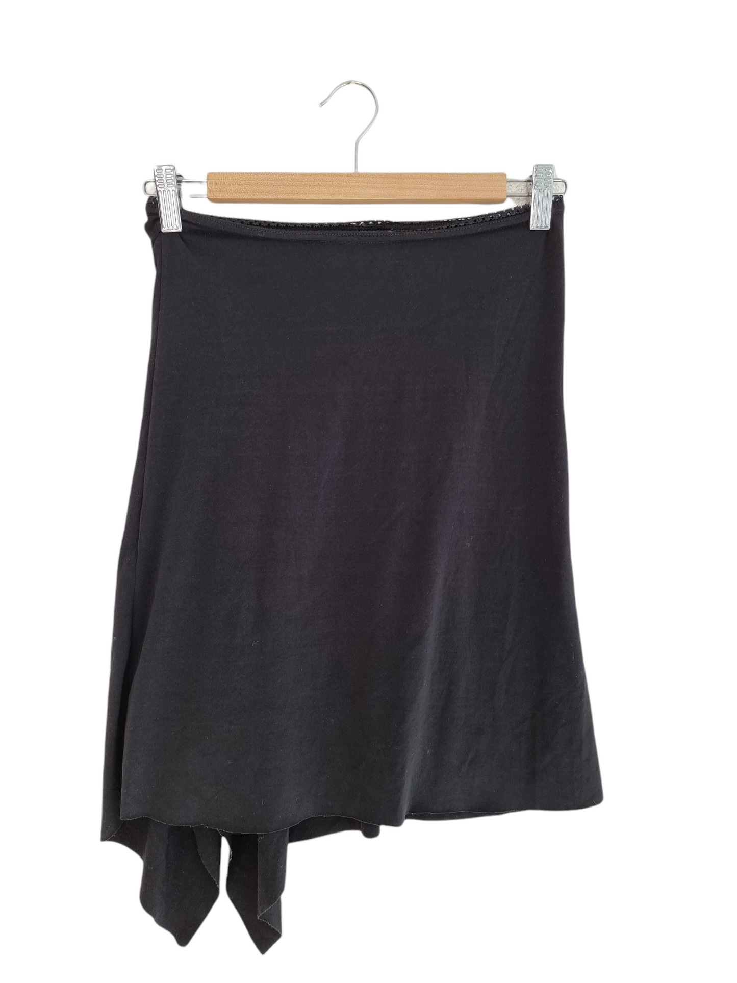 Jupe mi-longue noire asymétrique (SIZE : taille unique)