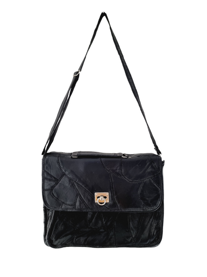 Sac en cuir noir avec coutures apparentes
