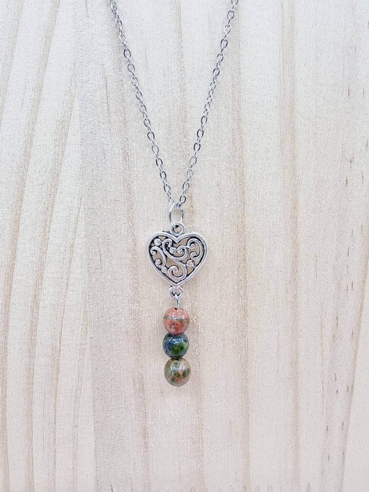 Collier coeur à fioriture - Unakite