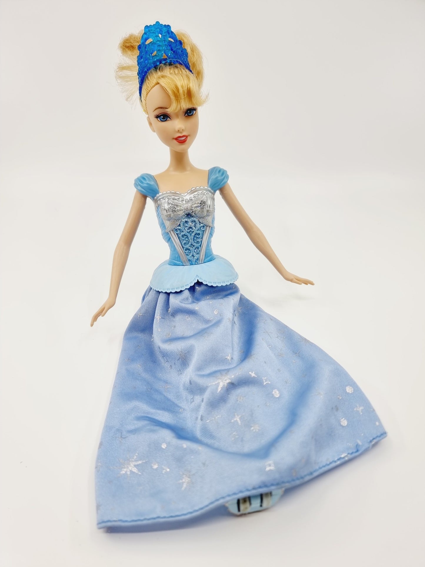 Poupée Disney Princesse - Cendrillon robe virevoletante