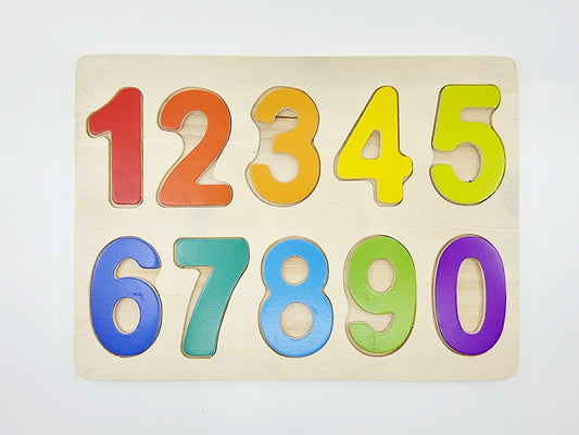 Puzzle des chiffres en bois