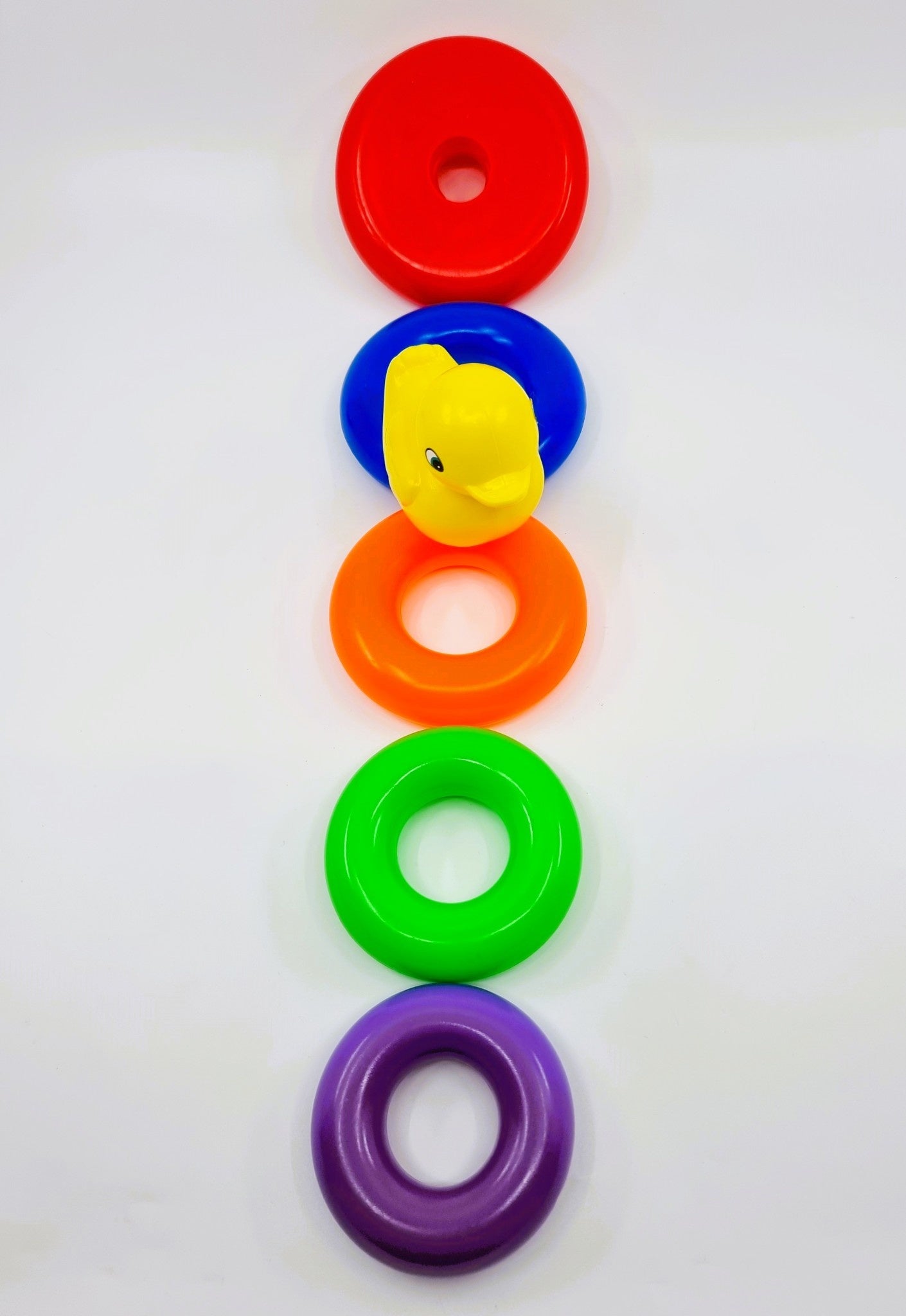 Pyramide canard avec anneaux empilables