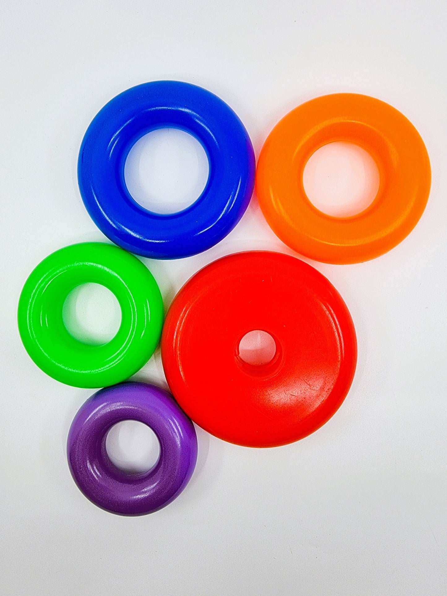 Pyramide canard avec anneaux empilables